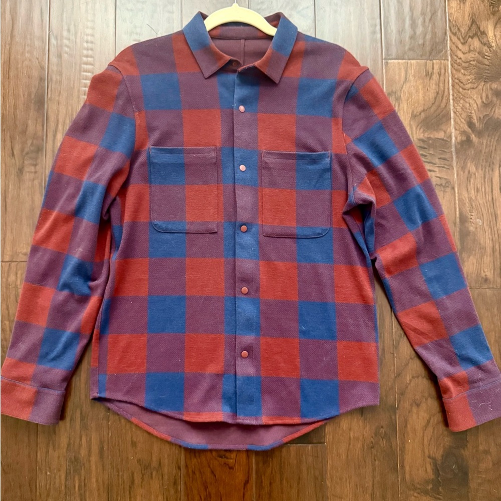 Lululemon Mens Masons Peak Flannel Shirt S Small Button Blue Red Plaid
